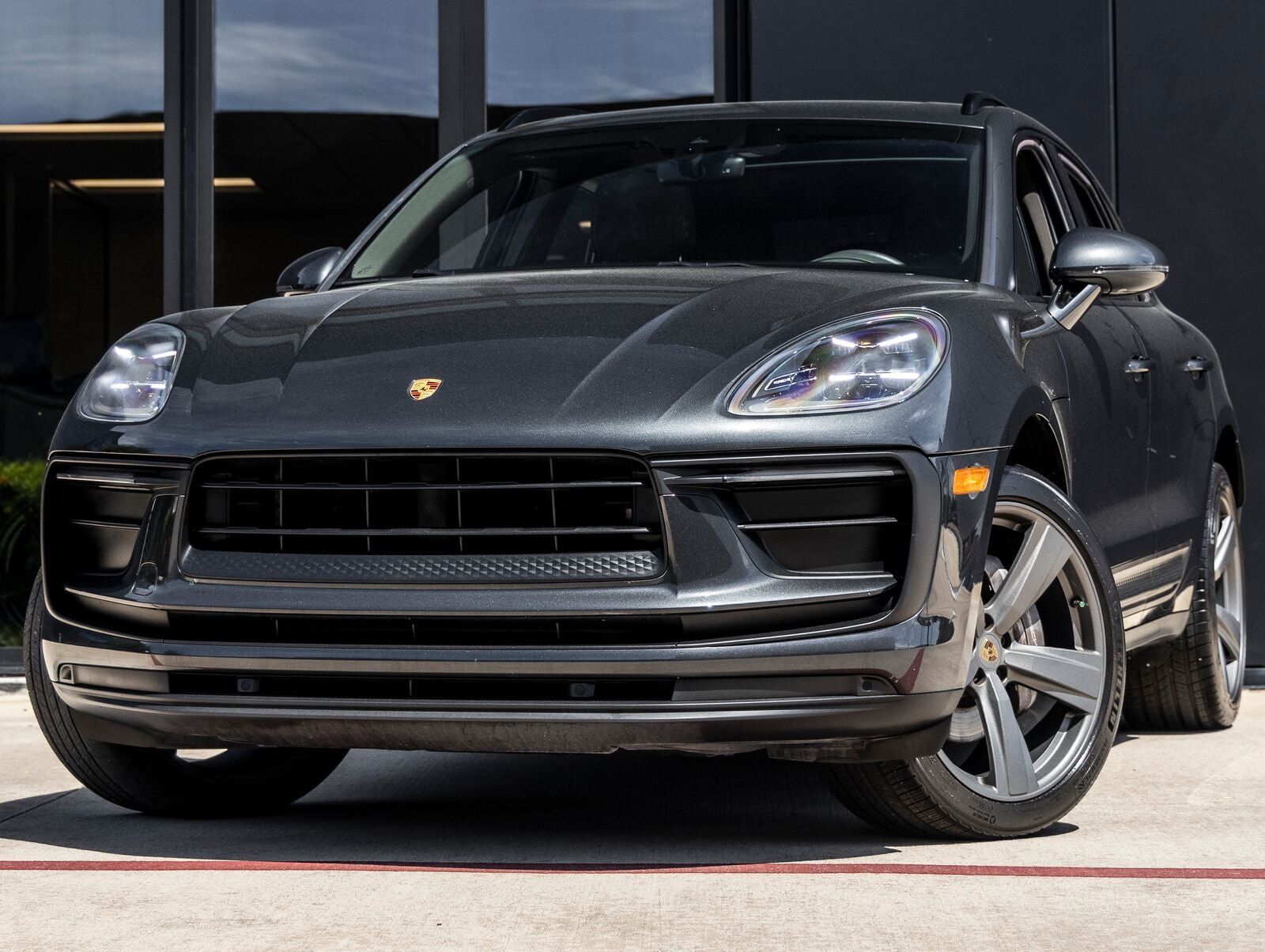 2022 PORSCHE Macan
