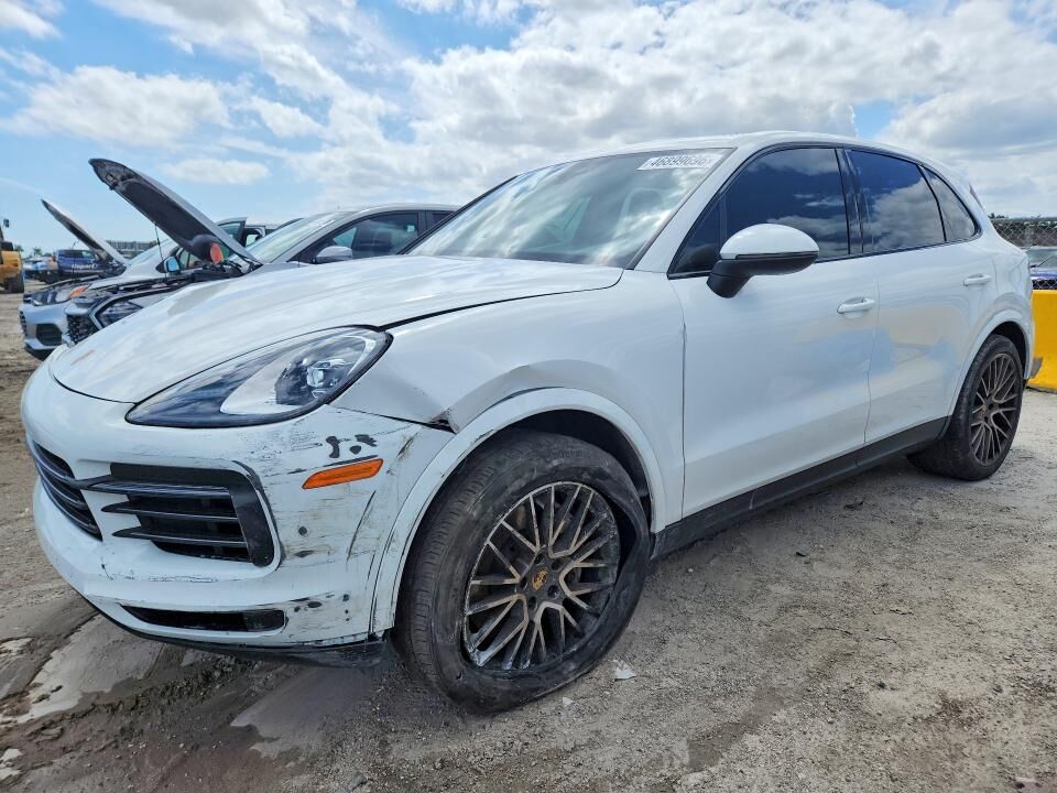 2022 PORSCHE Cayenne