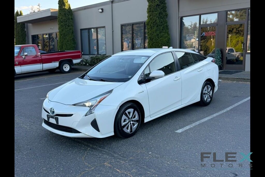 2016 TOYOTA PRIUS