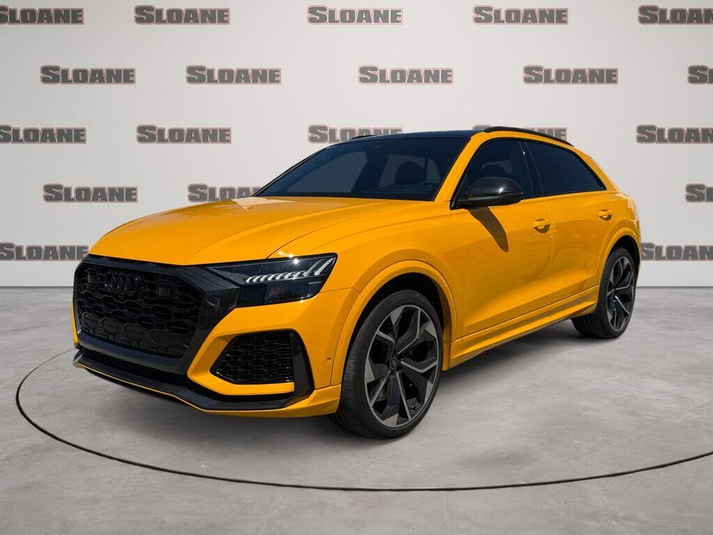 2022 AUDI RS Q8
