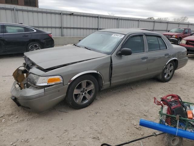 Ford Crown Victoria