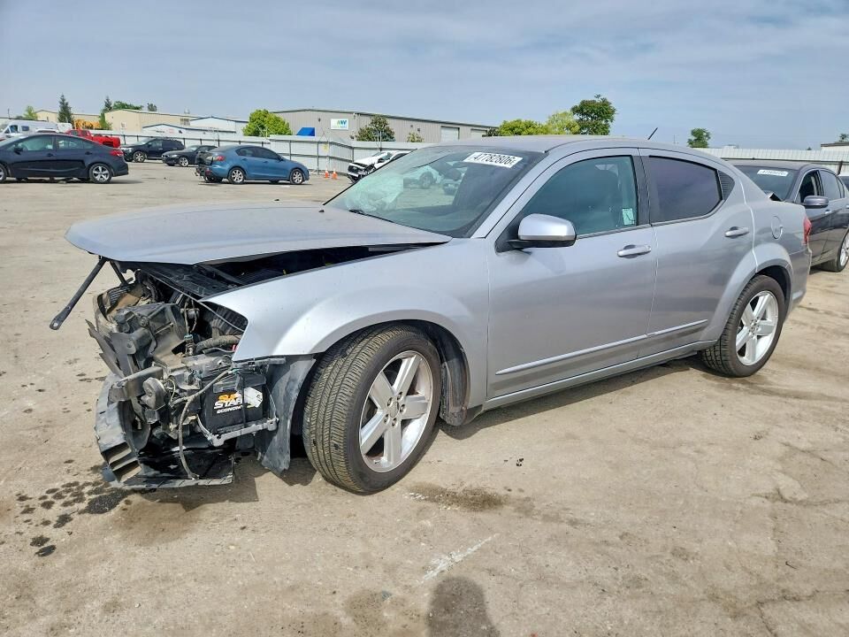 2013 DODGE Avenger
