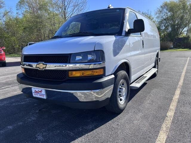 2024 CHEVROLET Express