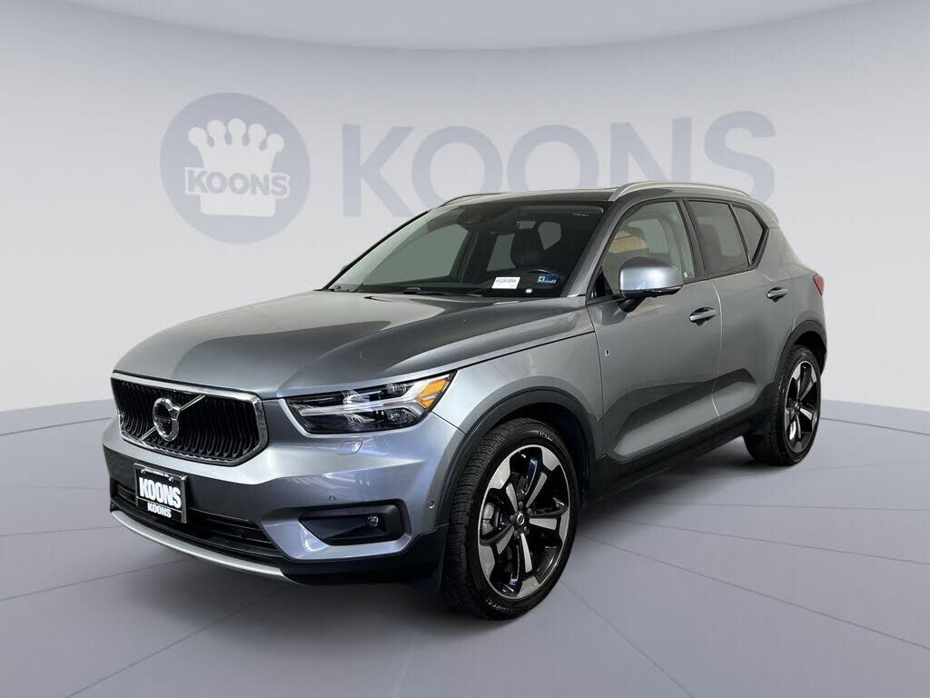 2019 VOLVO XC40