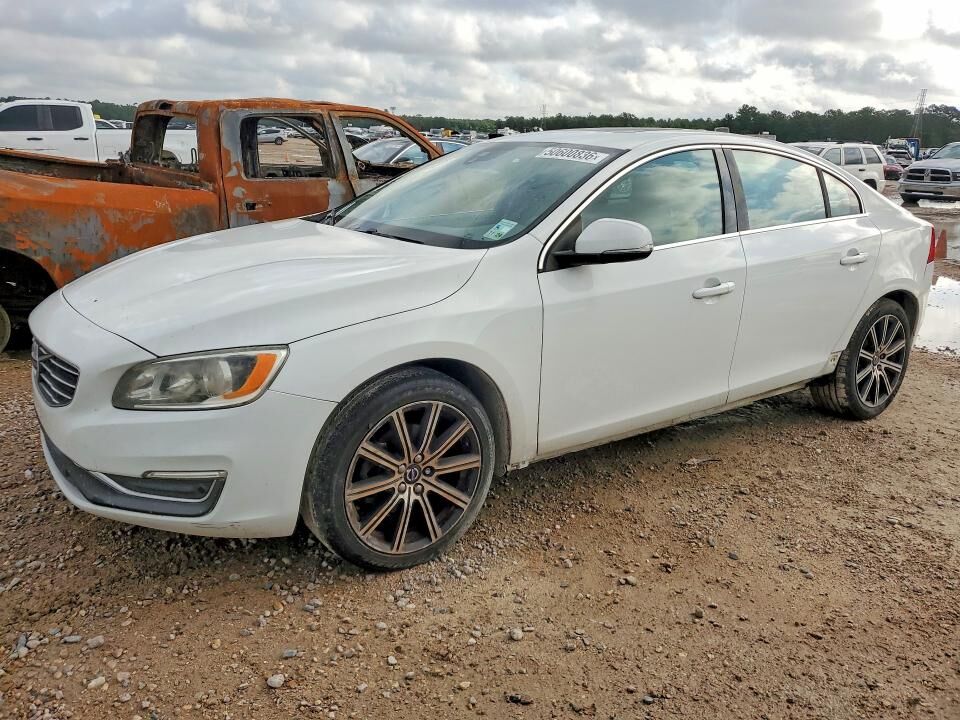 2016 VOLVO S60