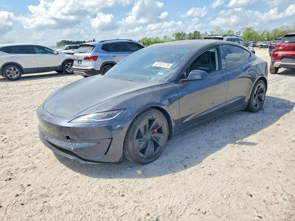 2024 TESLA Model 3