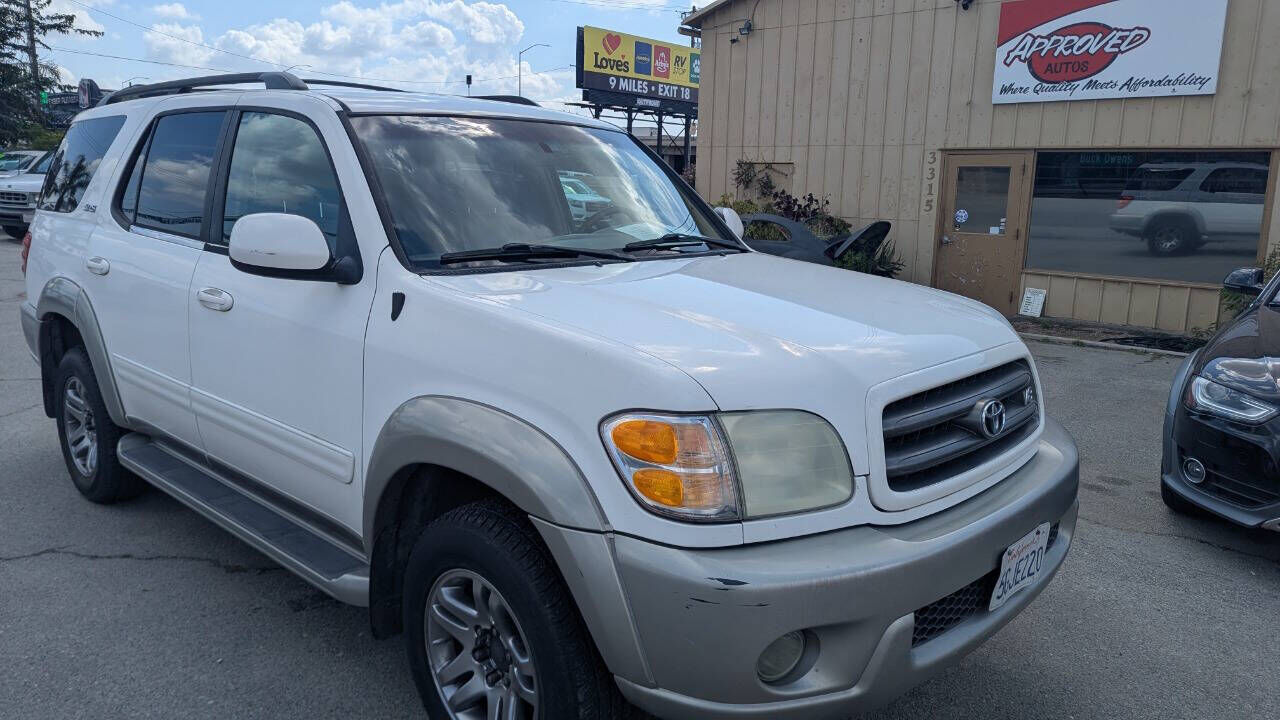 2004 TOYOTA Sequoia
