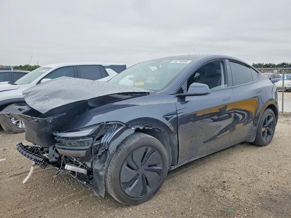 2026 TESLA Model Y