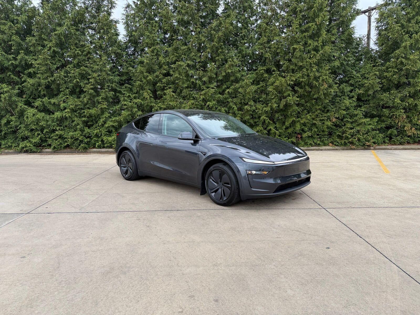 2026 TESLA Model Y