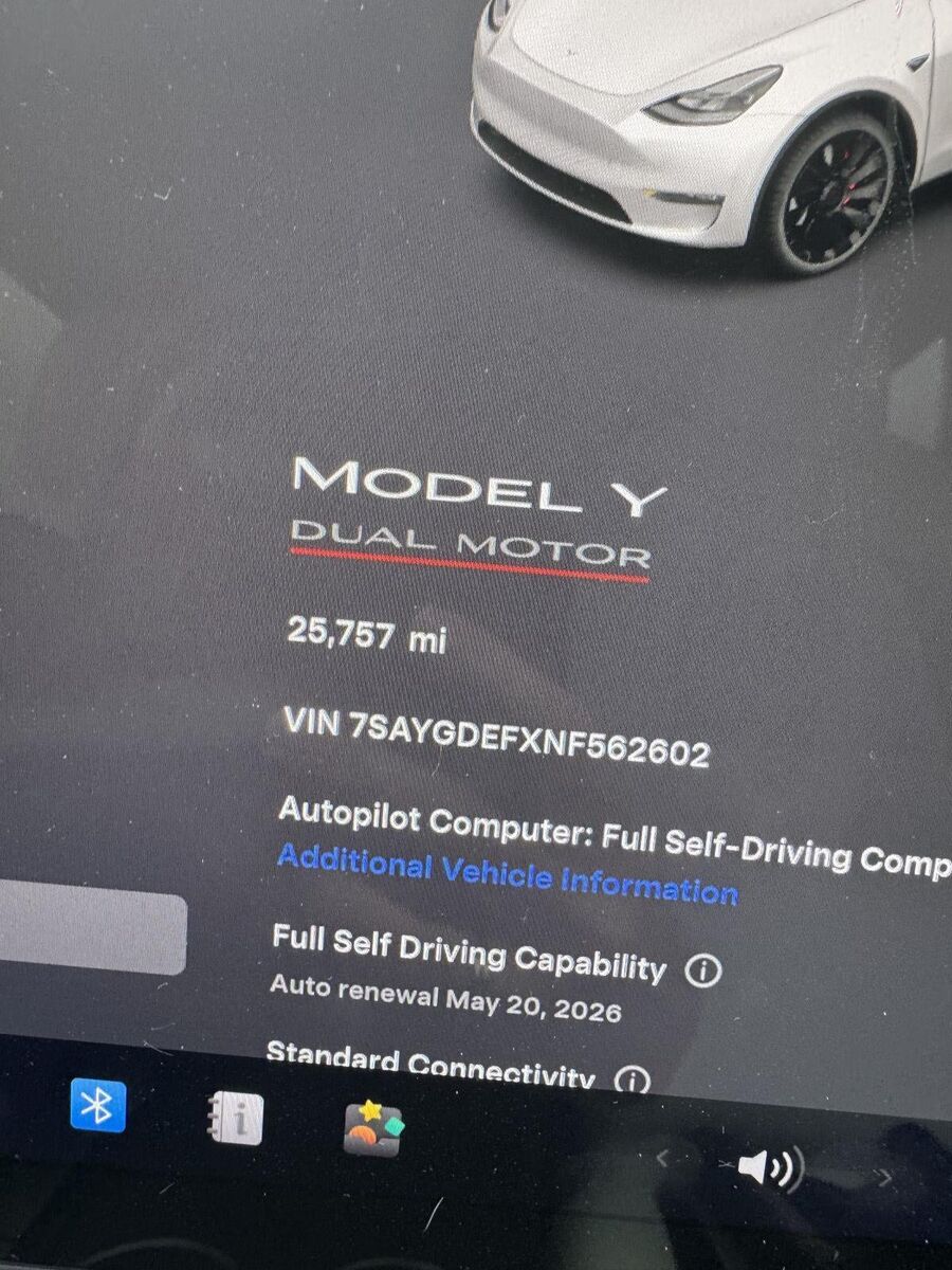 2022 TESLA Model Y
