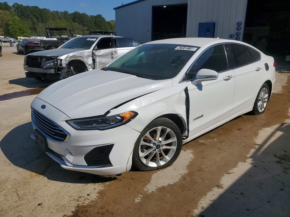 2019 FORD Fusion