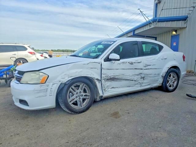 2013 DODGE Avenger
