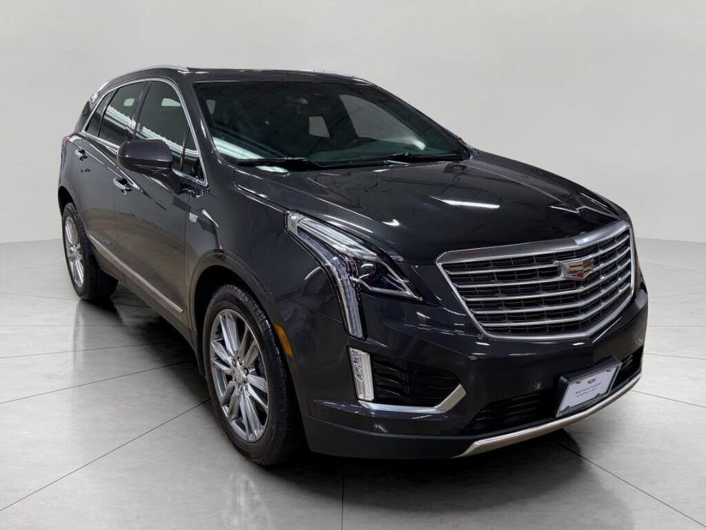 2017 CADILLAC XT5
