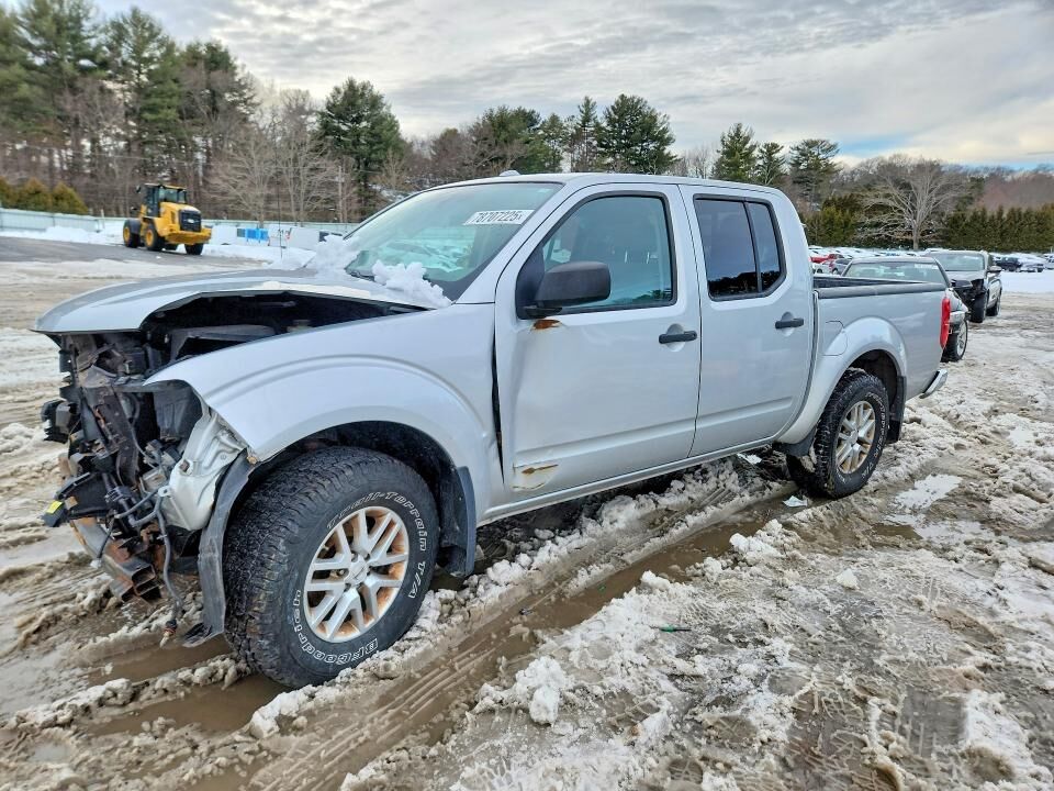 2015 NISSAN Frontier