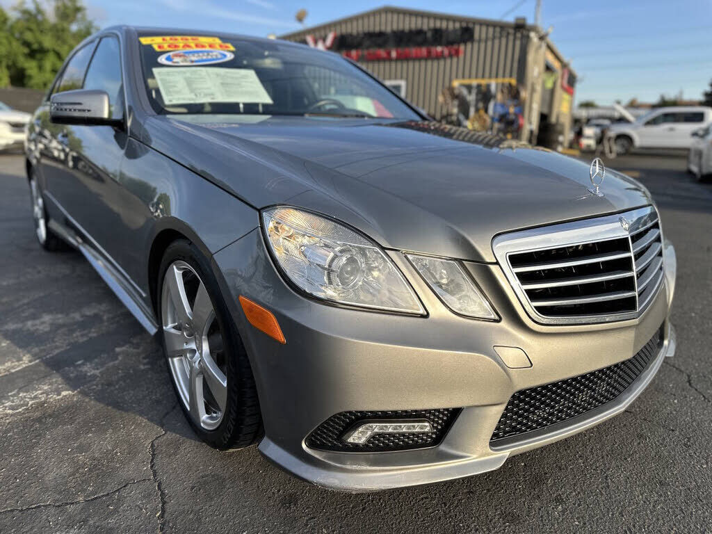 2011 MERCEDES-BENZ E-Class