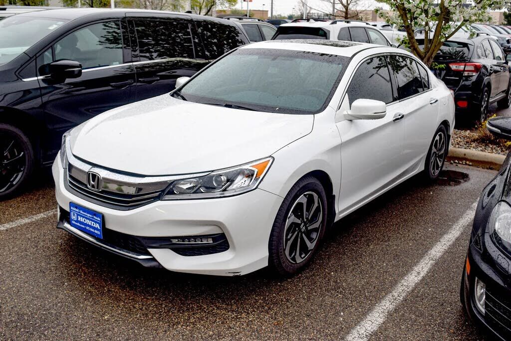 2017 HONDA Accord