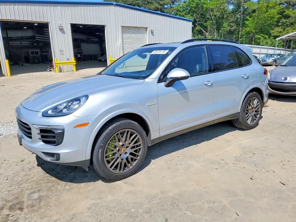 2017 PORSCHE Cayenne