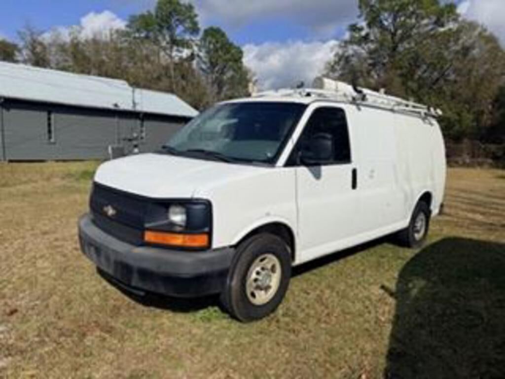 2013 CHEVROLET Express