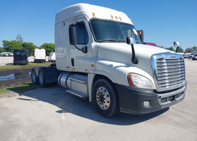 2012 FREIGHTLINER Cascadia