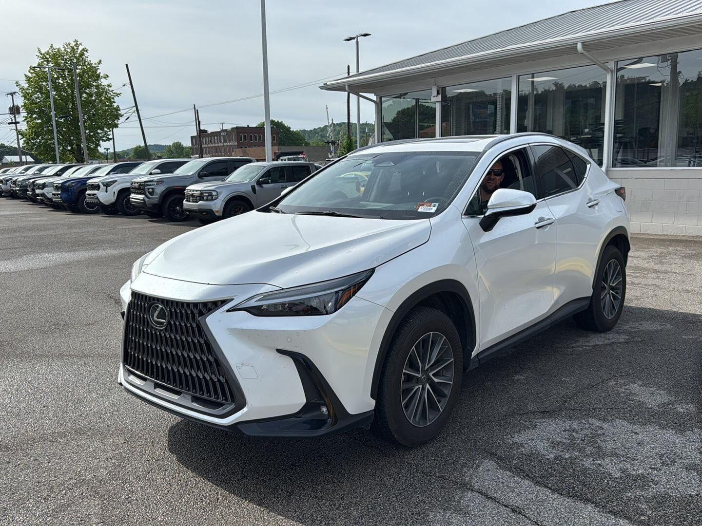 2025 LEXUS NX