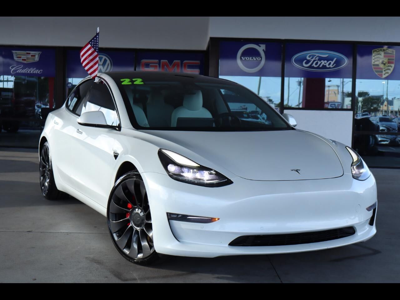 2022 TESLA Model 3