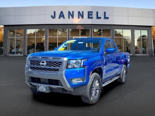 2025 NISSAN Frontier