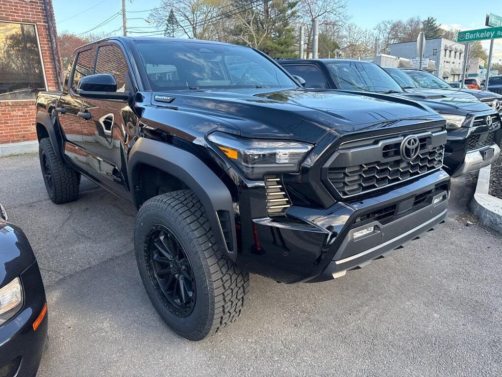 2025 TOYOTA Tacoma