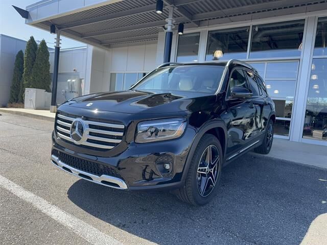 2026 MERCEDES-BENZ GLB-Class