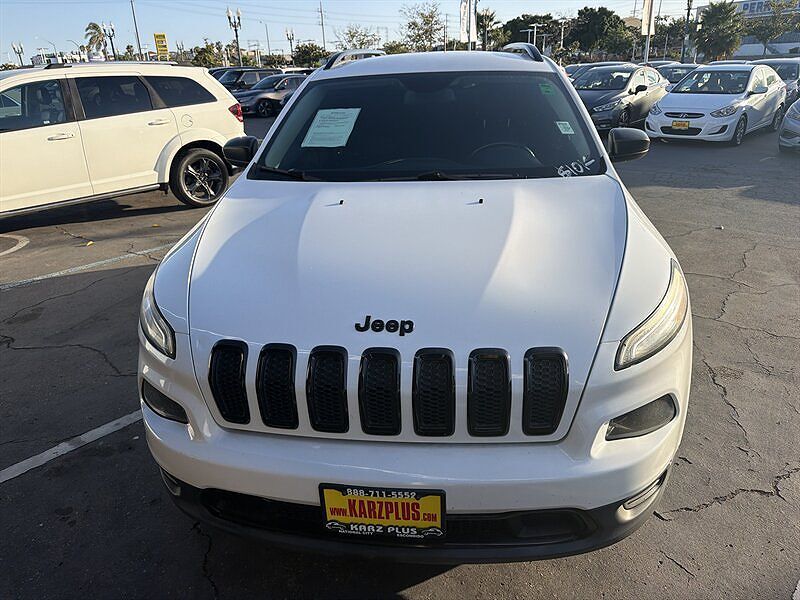 2017 JEEP Cherokee