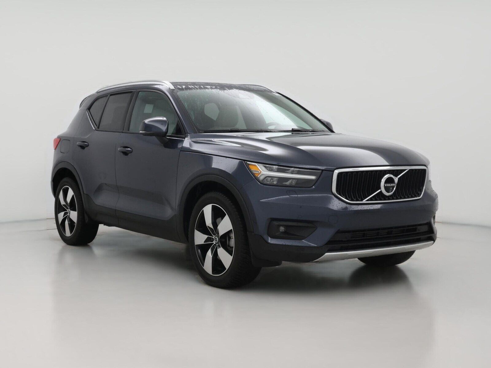 2021 VOLVO XC40