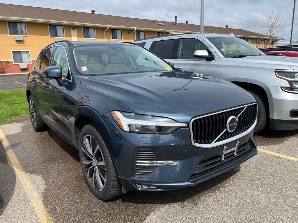 2022 VOLVO XC60