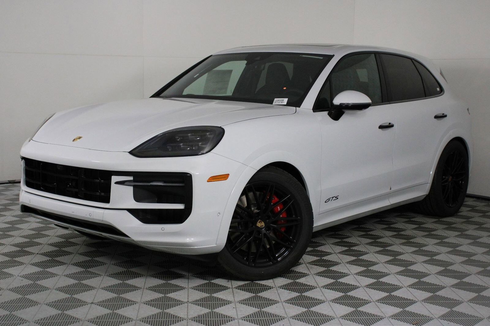 2026 PORSCHE Cayenne