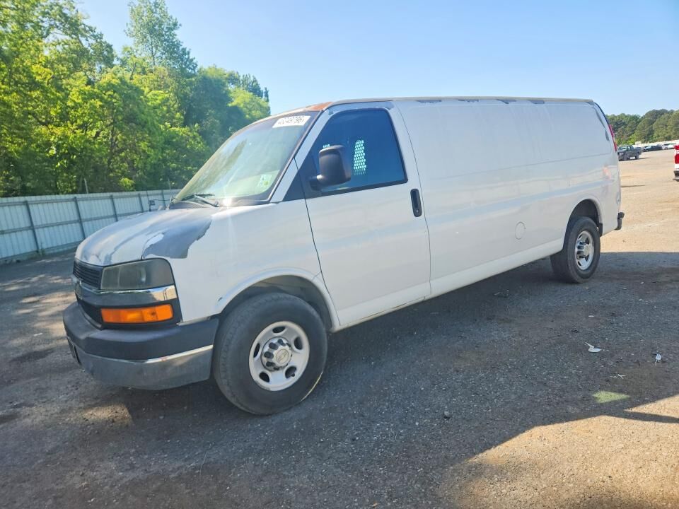2011 CHEVROLET Express