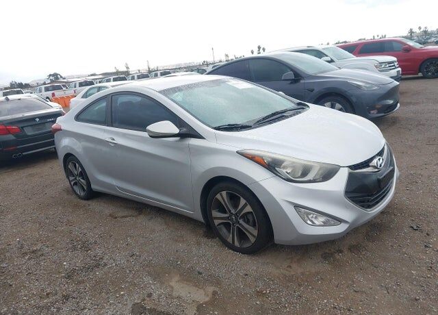 2014 HYUNDAI Elantra