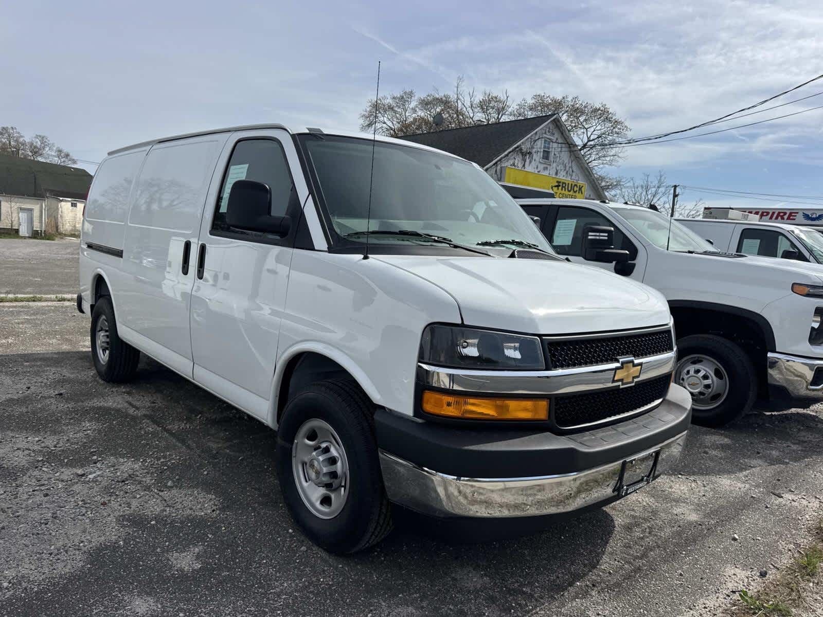 2026 CHEVROLET Express