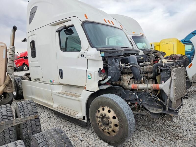 2022 FREIGHTLINER New Cascadia 126" Sleepercab