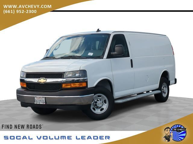 2022 CHEVROLET Express