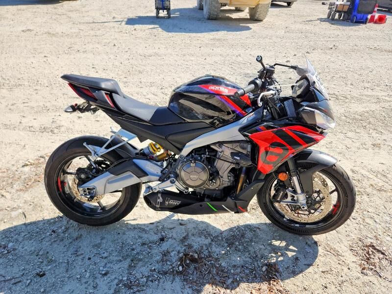 2023 APRILIA Tuono