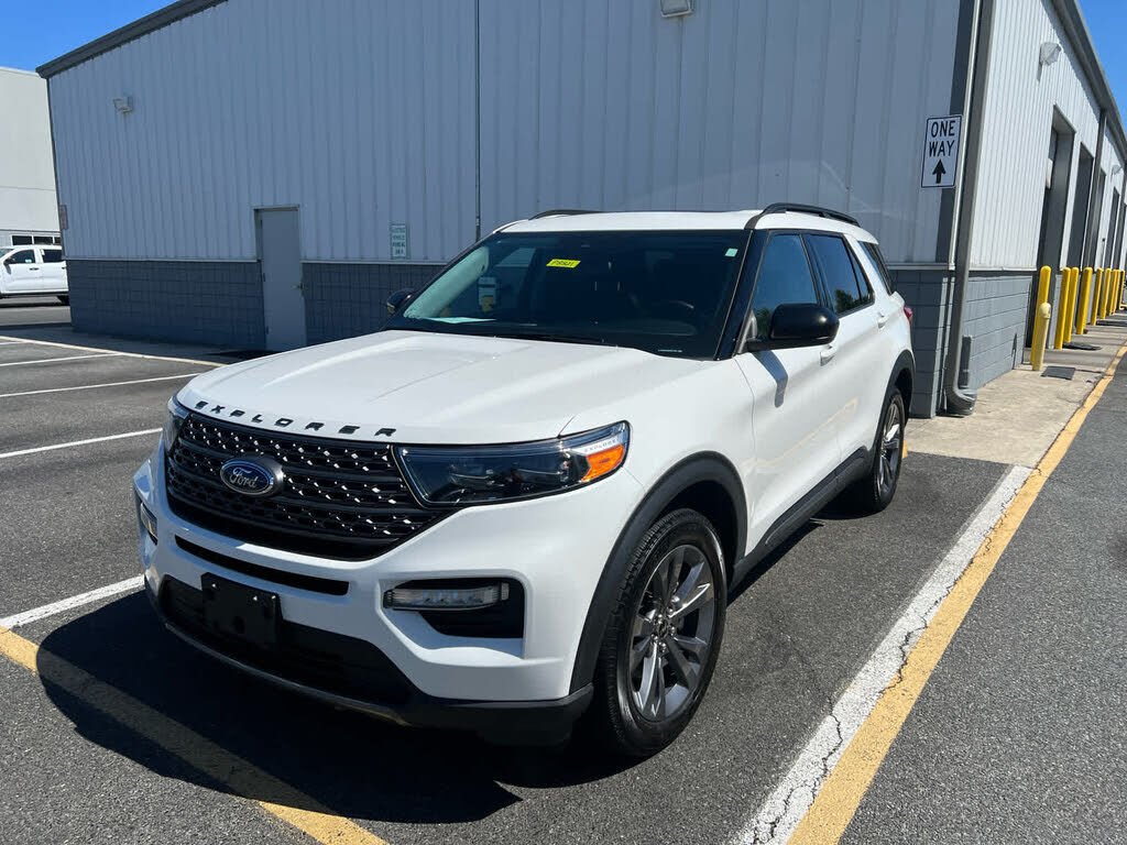 2023 FORD Explorer