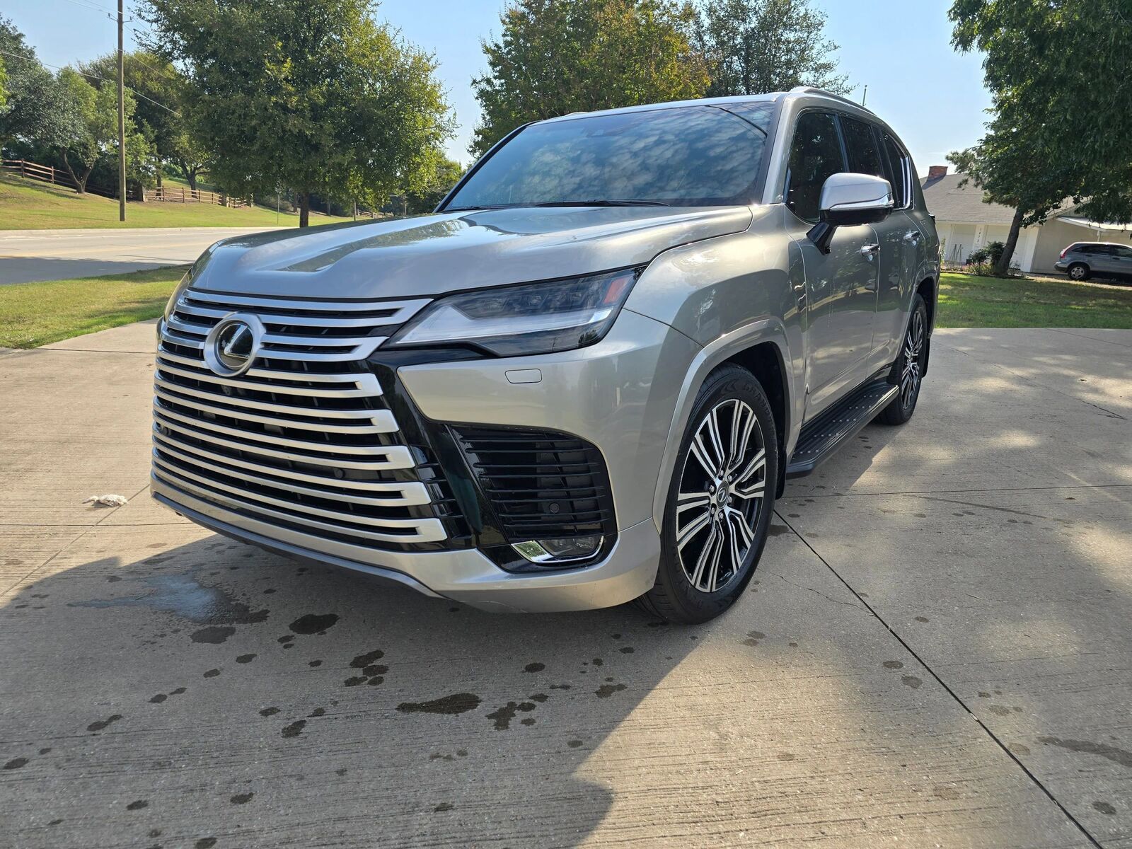 2024 LEXUS LX