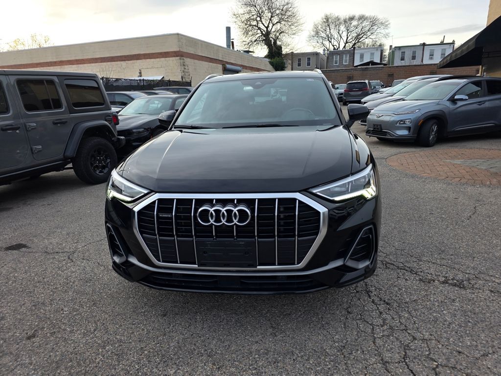 2022 Audi Q3