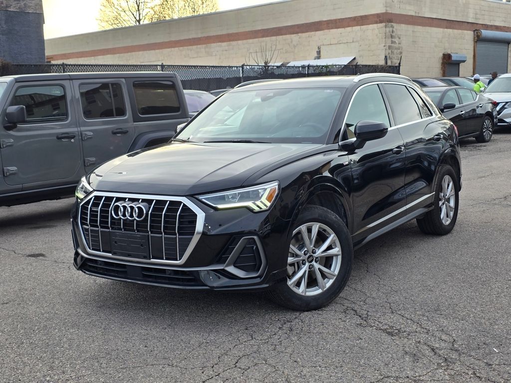 2022 AUDI Q3
