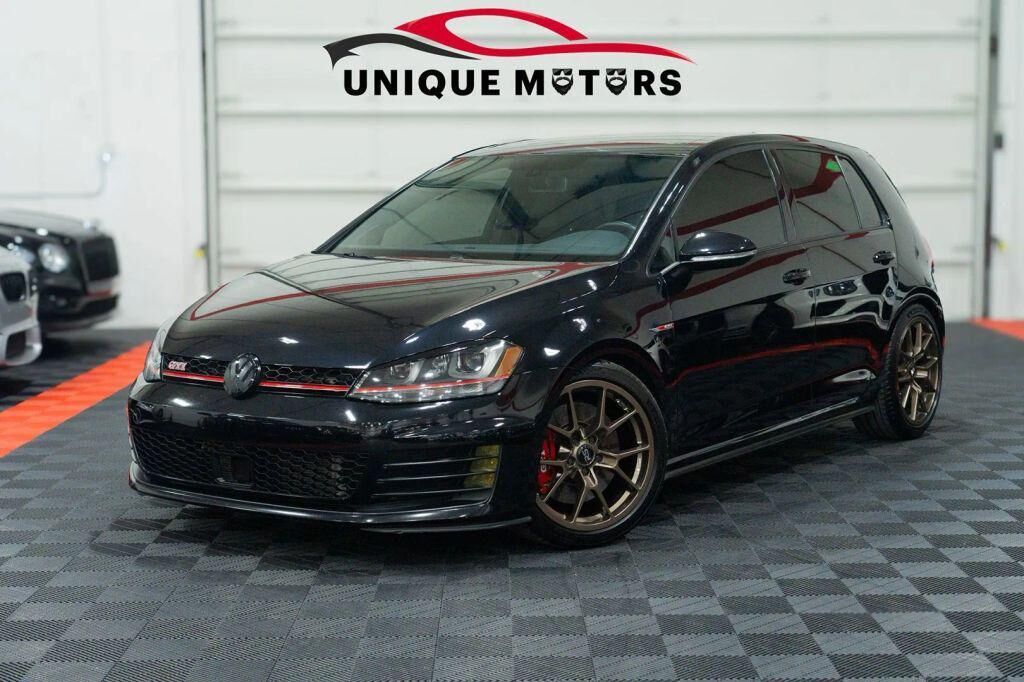 2017 VOLKSWAGEN Golf GTI