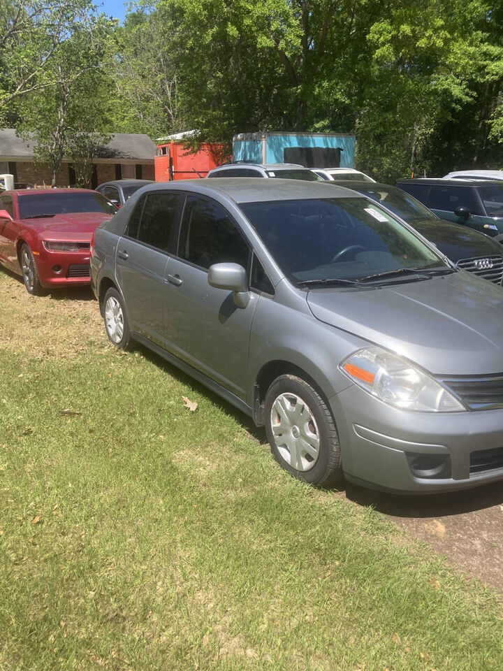 2010 NISSAN Versa