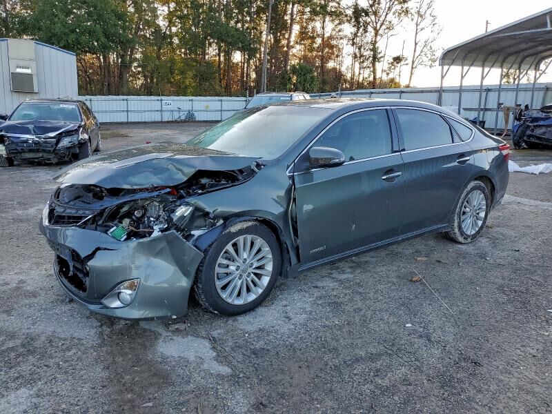 2013 TOYOTA Avalon