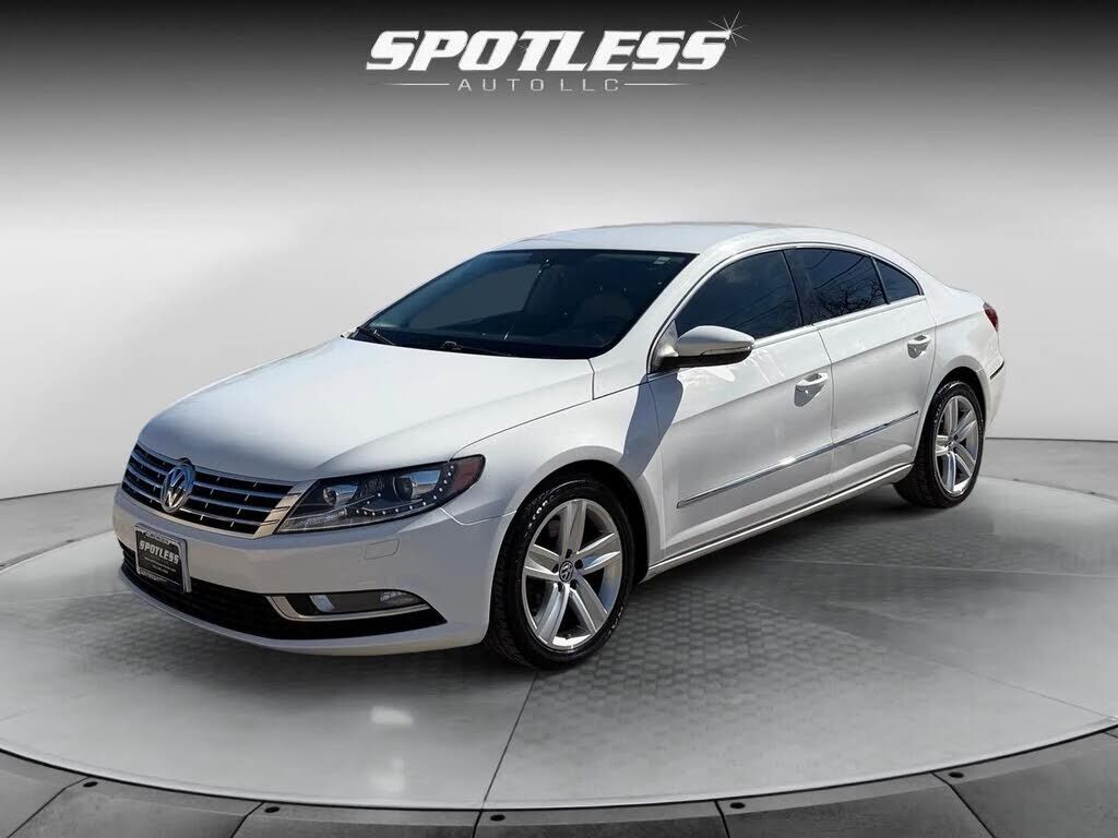 2013 VOLKSWAGEN Passat