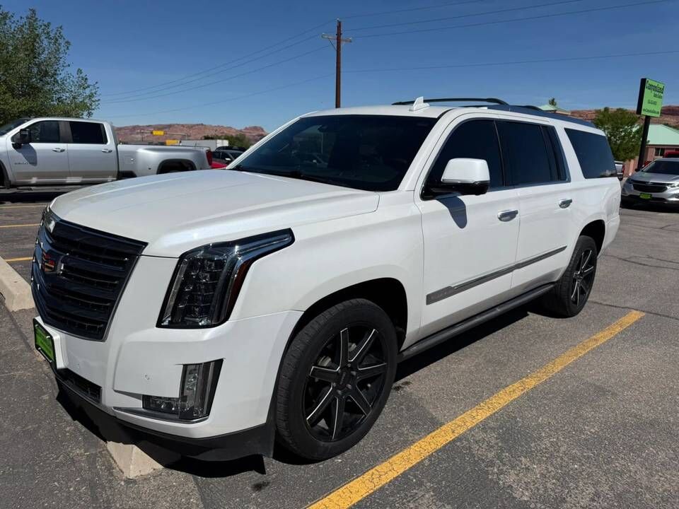 2016 CADILLAC Escalade