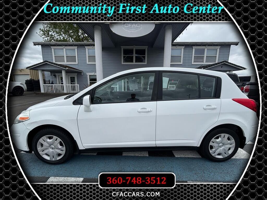 2011 NISSAN Versa