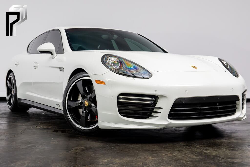 2015 PORSCHE Panamera