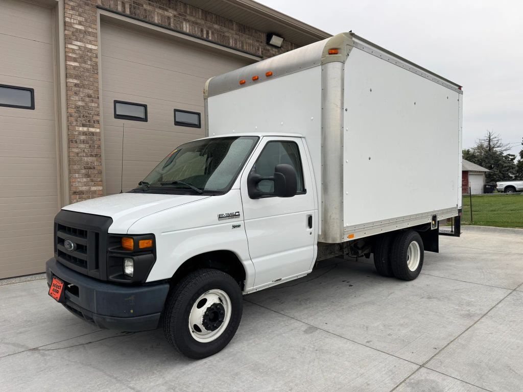 2013 FORD E-350